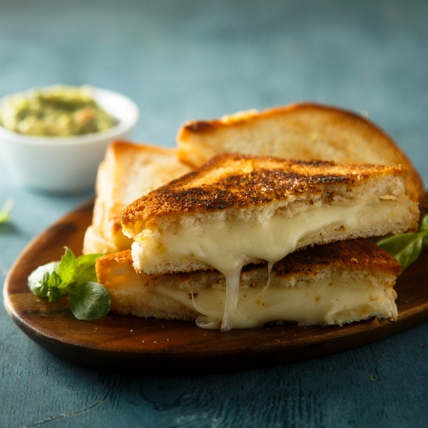 Beyaz Peynirli Tost