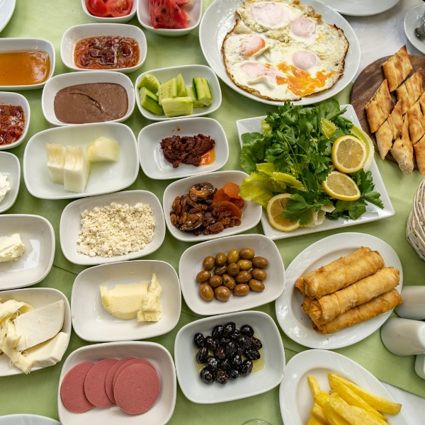 Serpme Kahvaltı